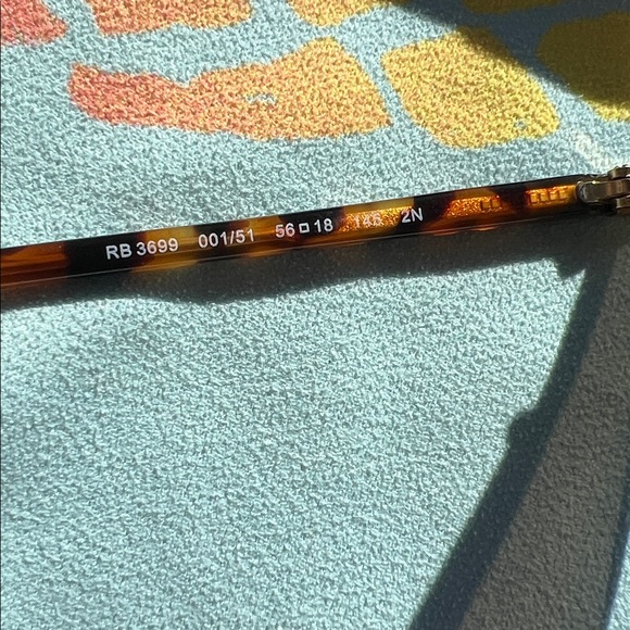 Ray-Ban Gold Sunglasses with Case - Picture 3 of 4